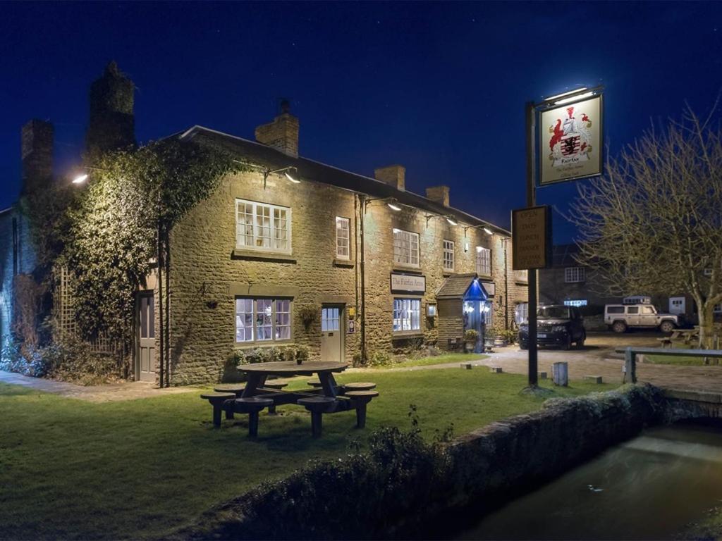 The Fairfax Arms Hotel Gilling East Bagian luar foto